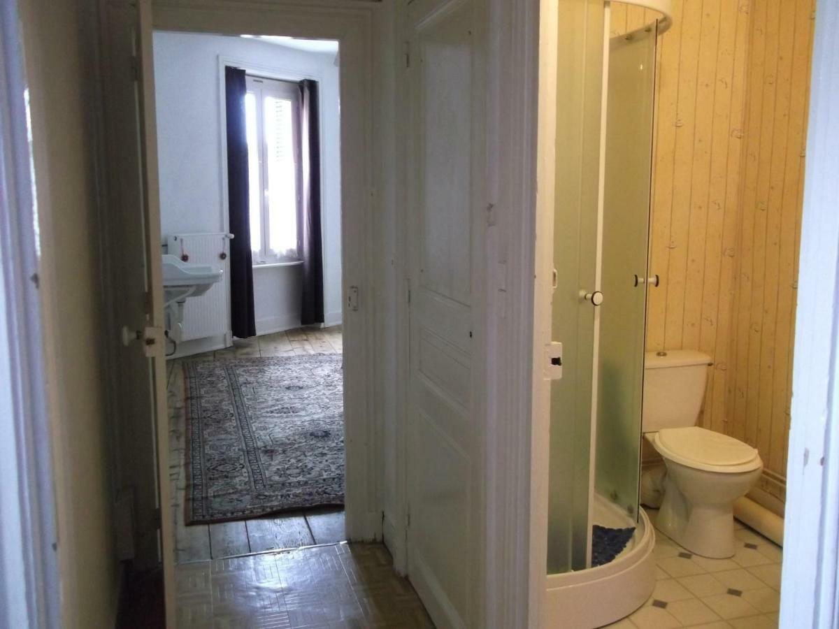 Hote Du Couzan Sail-sous-Couzan Kültér fotó